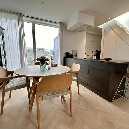 Penthouse W Rooftop Terrace And Elevator Apartmán